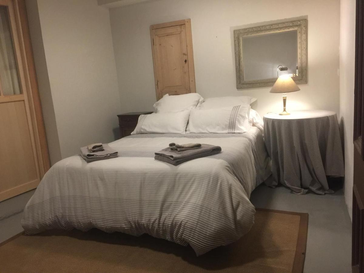 Le Logis Alexandra Bnb La Trimouille ภายนอก รูปภาพ