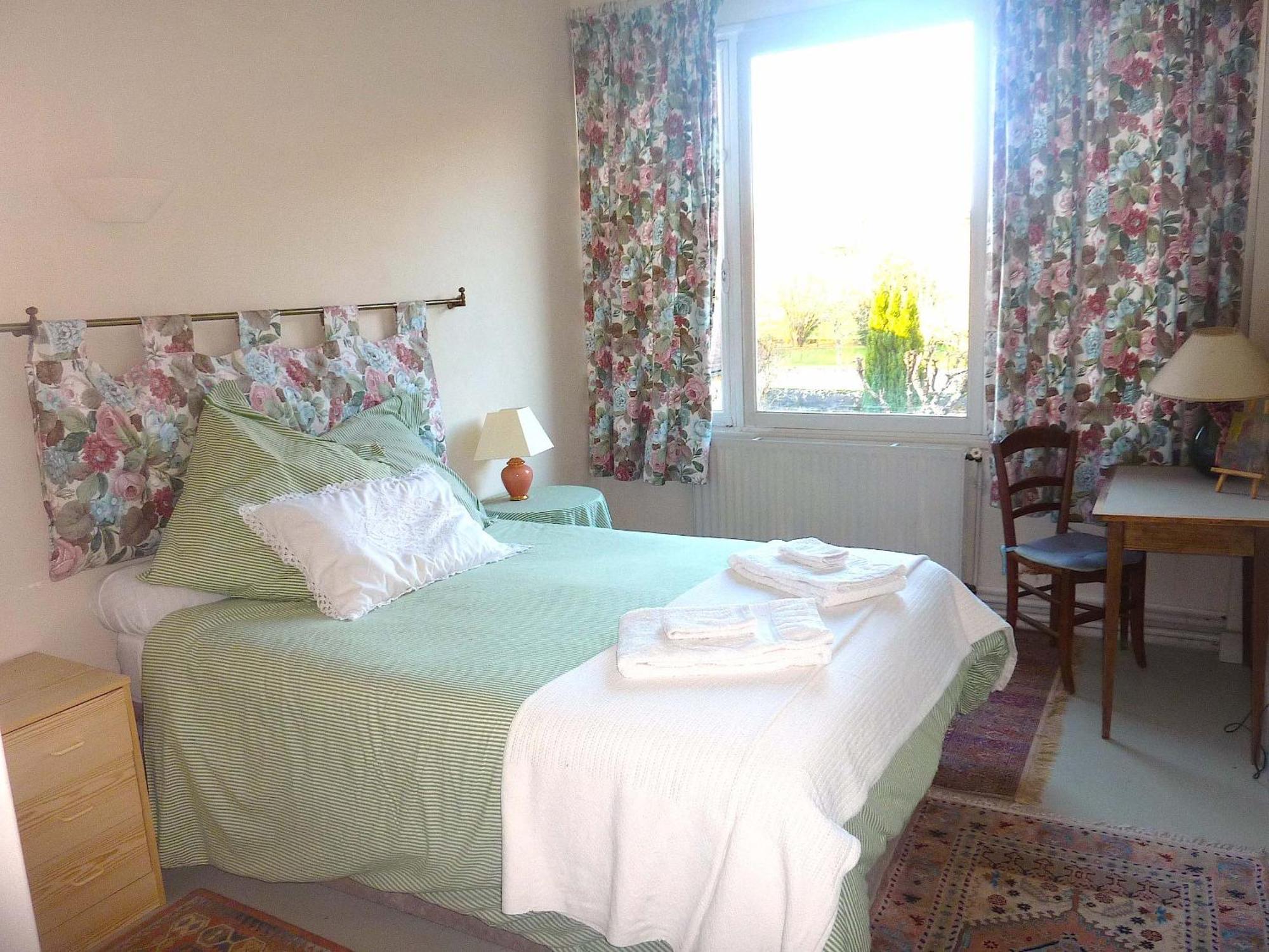 Le Logis Alexandra Bnb La Trimouille ภายนอก รูปภาพ