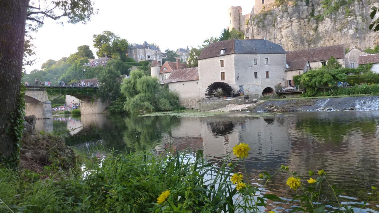 Le Logis Alexandra Bnb La Trimouille ภายนอก รูปภาพ