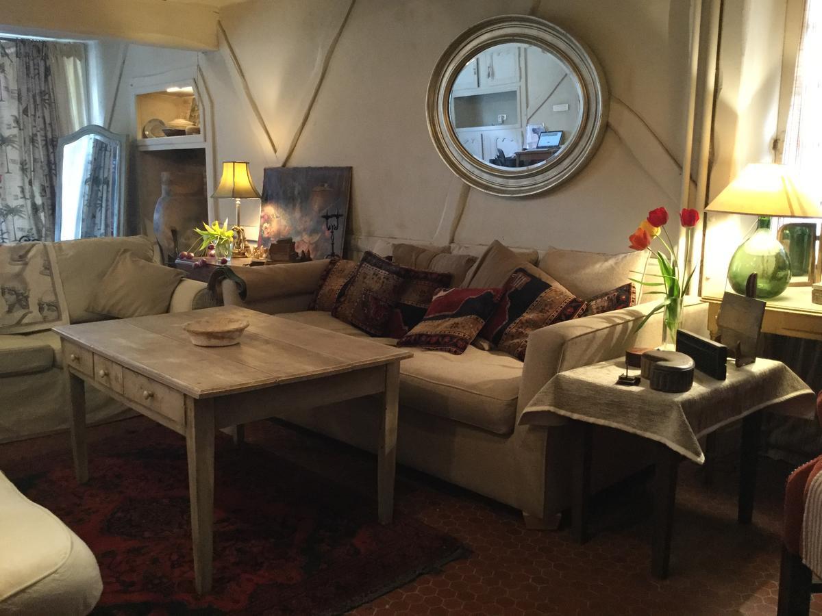 Le Logis Alexandra Bnb La Trimouille ภายนอก รูปภาพ