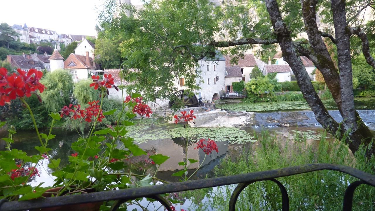 Le Logis Alexandra Bnb La Trimouille ภายนอก รูปภาพ