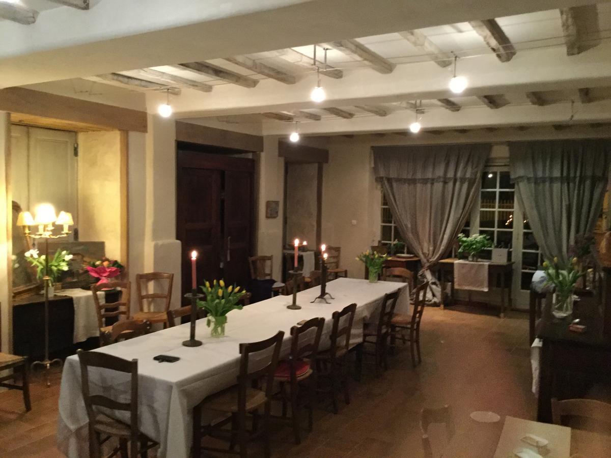 Le Logis Alexandra Bnb La Trimouille ภายนอก รูปภาพ